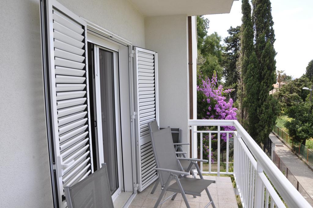 Villa Flora Kaštela Cameră foto