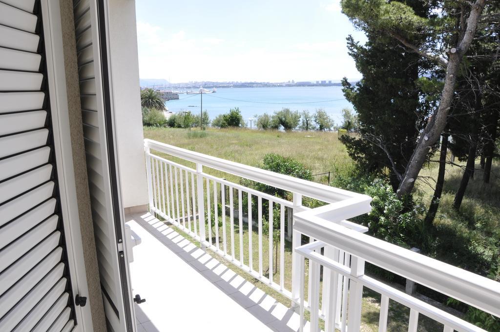 Villa Flora Kaštela Cameră foto
