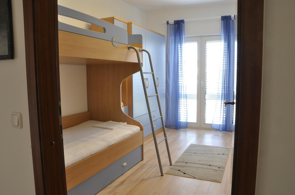 Villa Flora Kaštela Cameră foto